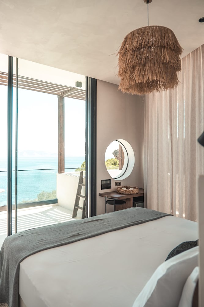 Luxury Double Room, 1 Queen Bed, Sea View