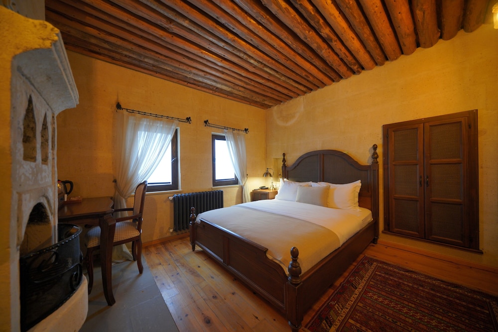 Deluxe Double Room, 1 Queen Bed, Non Smoking photo 1