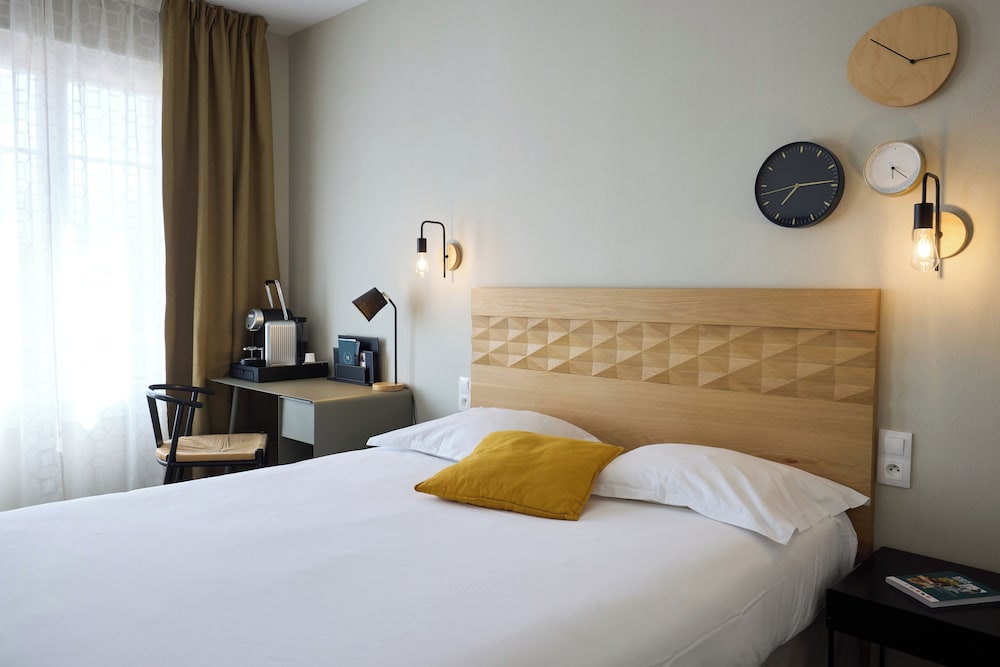 Premium Double Room - Photo 7