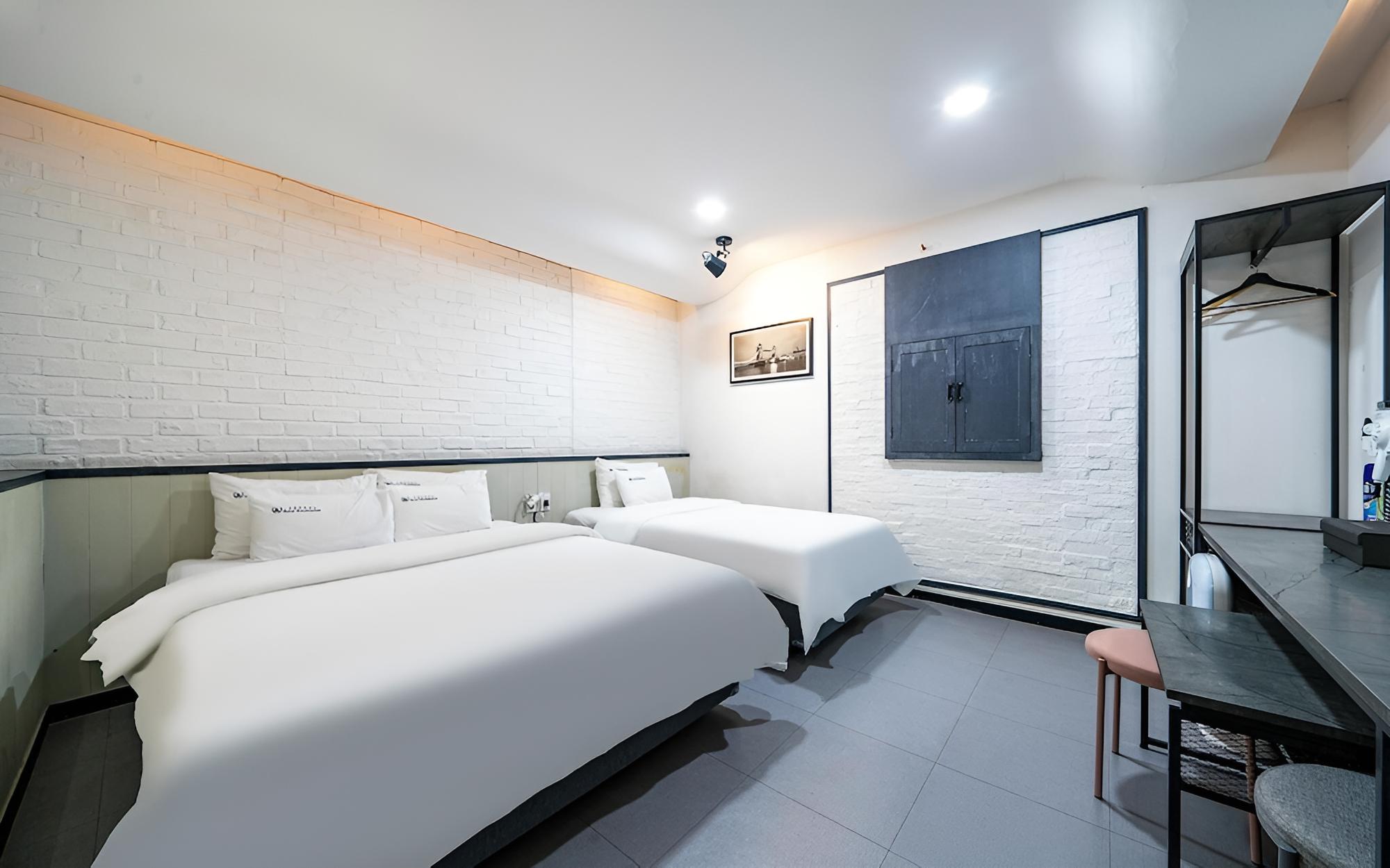 Room (Twin Room (Ace Bed/Netflix/Air Purifi) - Photo 7