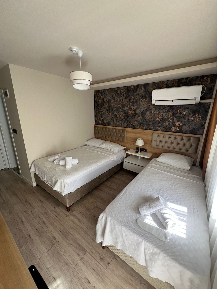 Deluxe Double or Twin Room, Balcony, City View