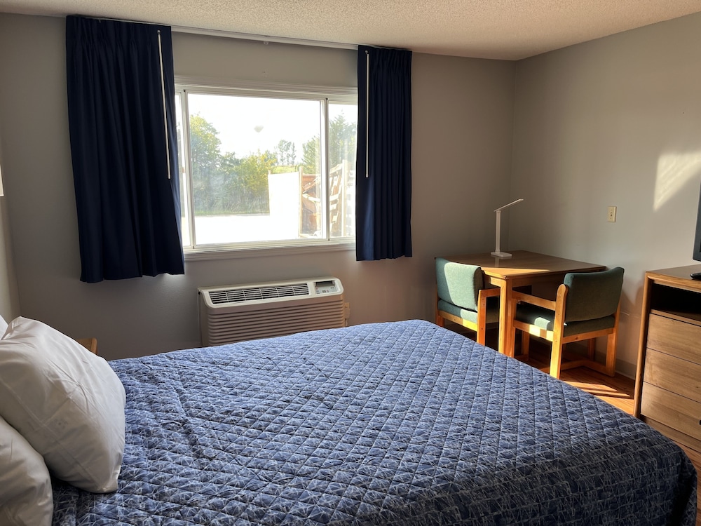 Room, 1 Queen Bed, Non Smoking, Kitchenette photo 3