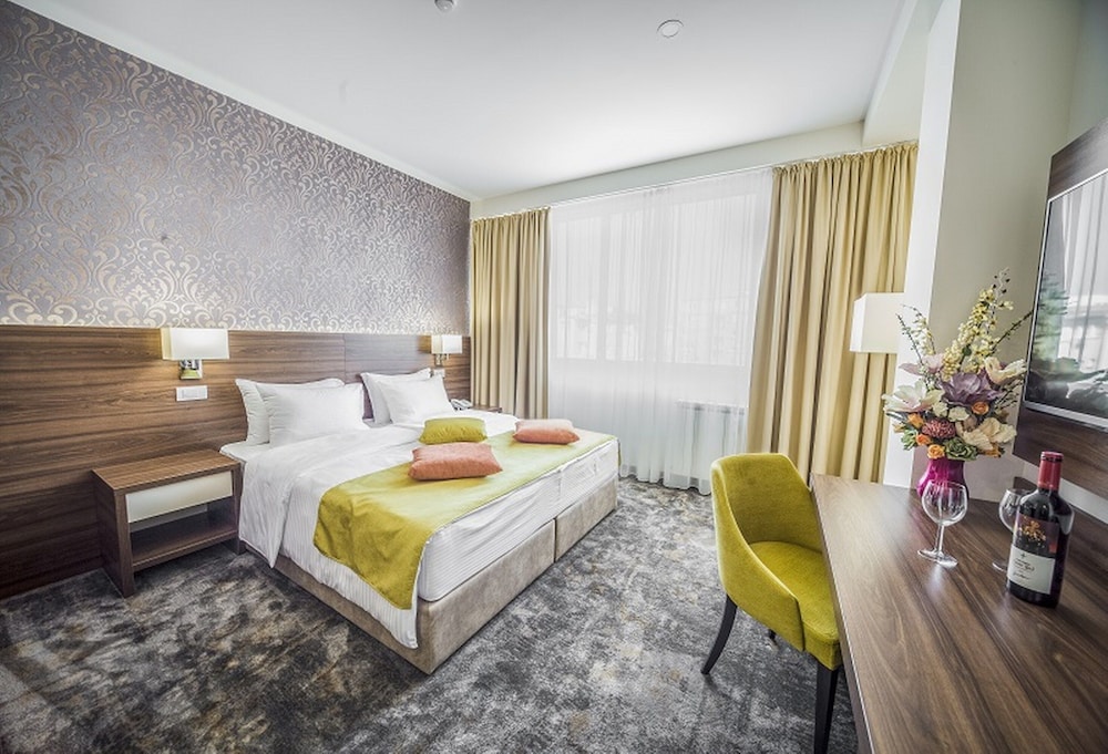 Standard Double or Twin Room photo 3