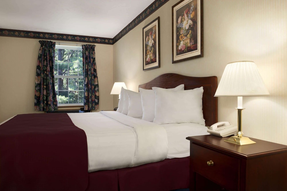 Standard Room, 1 King Bed - Photo 1