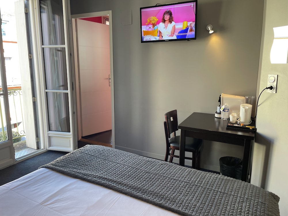 Classic Double Room, City View