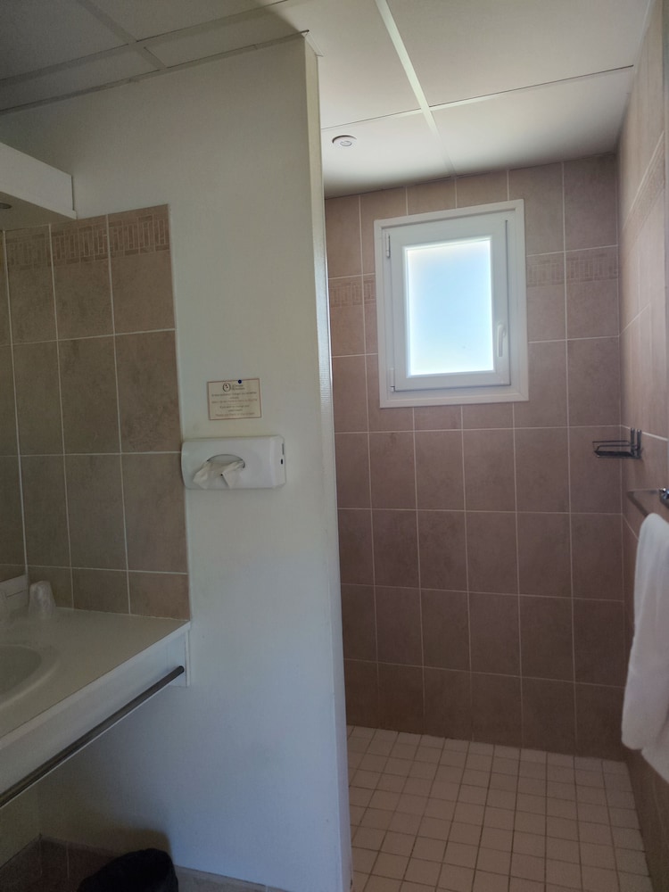 Comfort Triple Room (Easy Red) photo 2