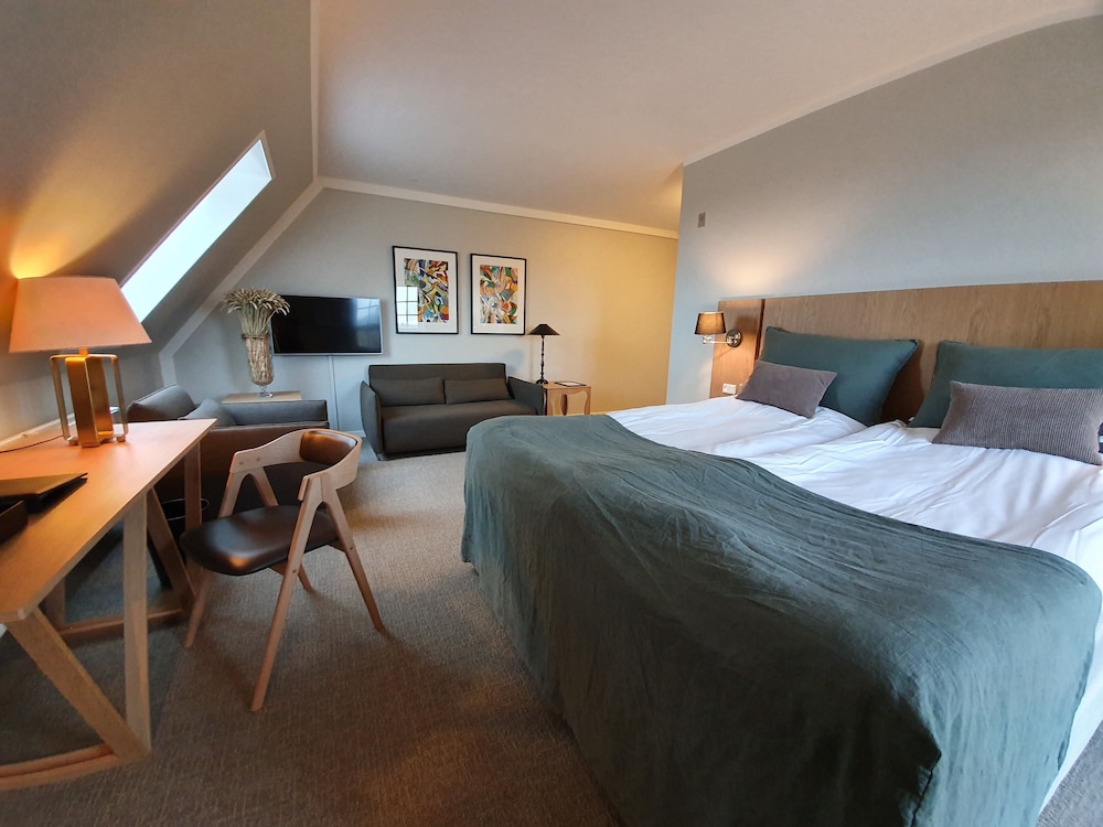 Junior Double Room