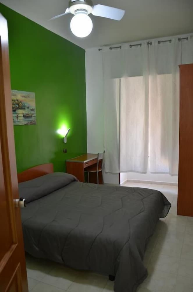 City Single Room