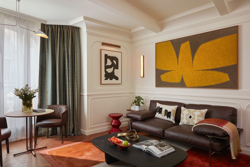 Signature Suite