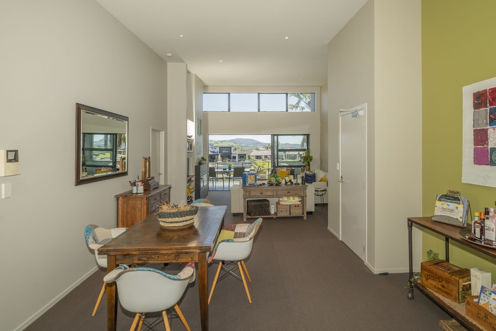 Luxury Apartment photo 3