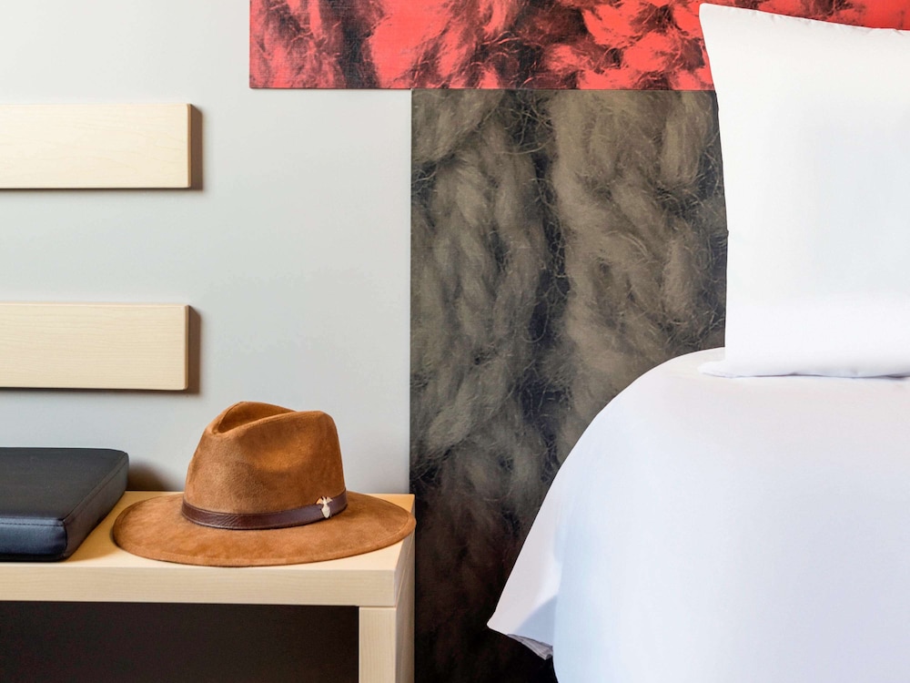 Standard Room, 1 Queen Bed