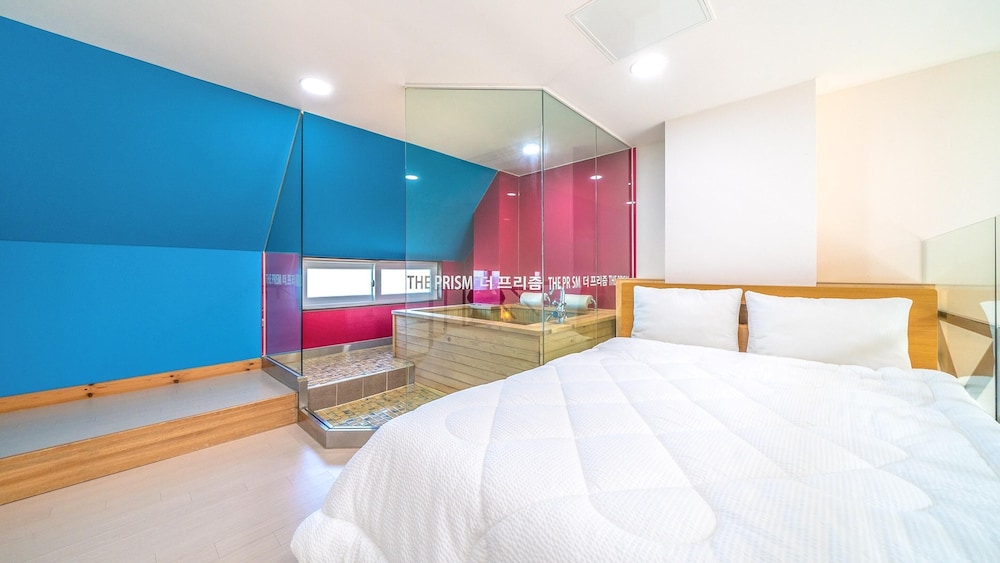 Basic Room, 1 Bedroom (red 3) - Photo 8