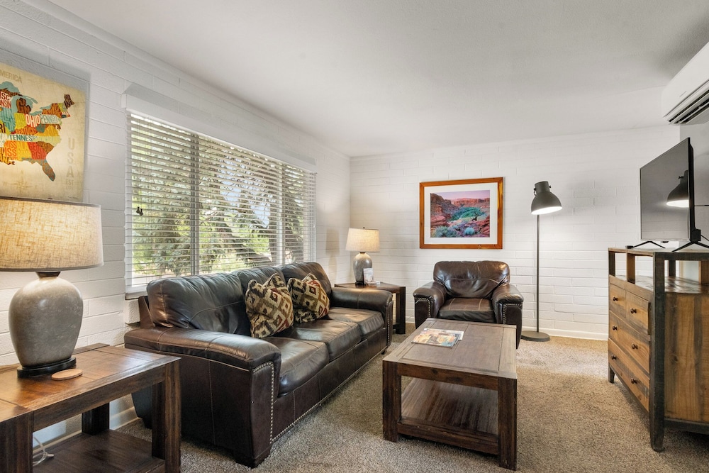 Condo photo 1
