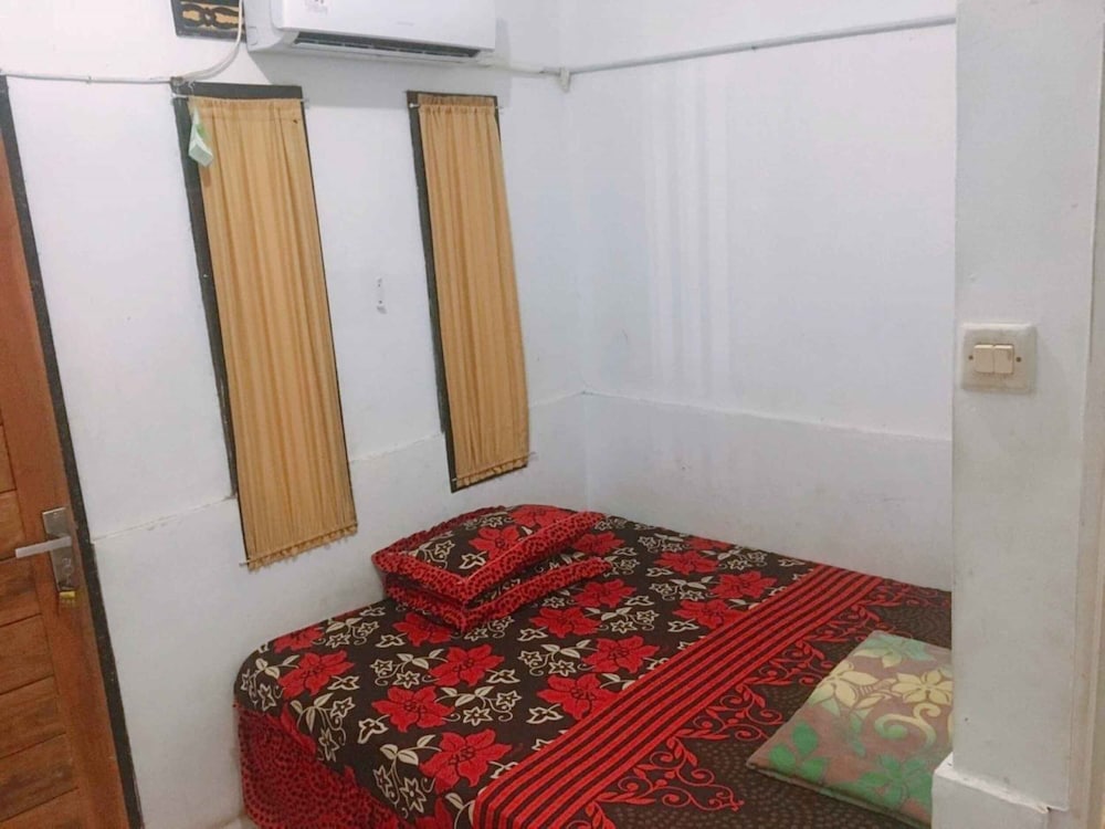 1-Bed AC - Photo 1