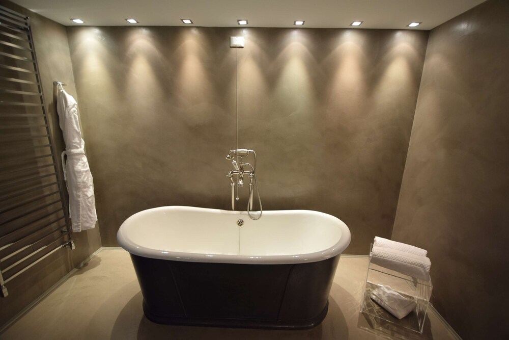 Junior Suite, 1 King Bed (Penthouse;with Sofabed) - Photo 10