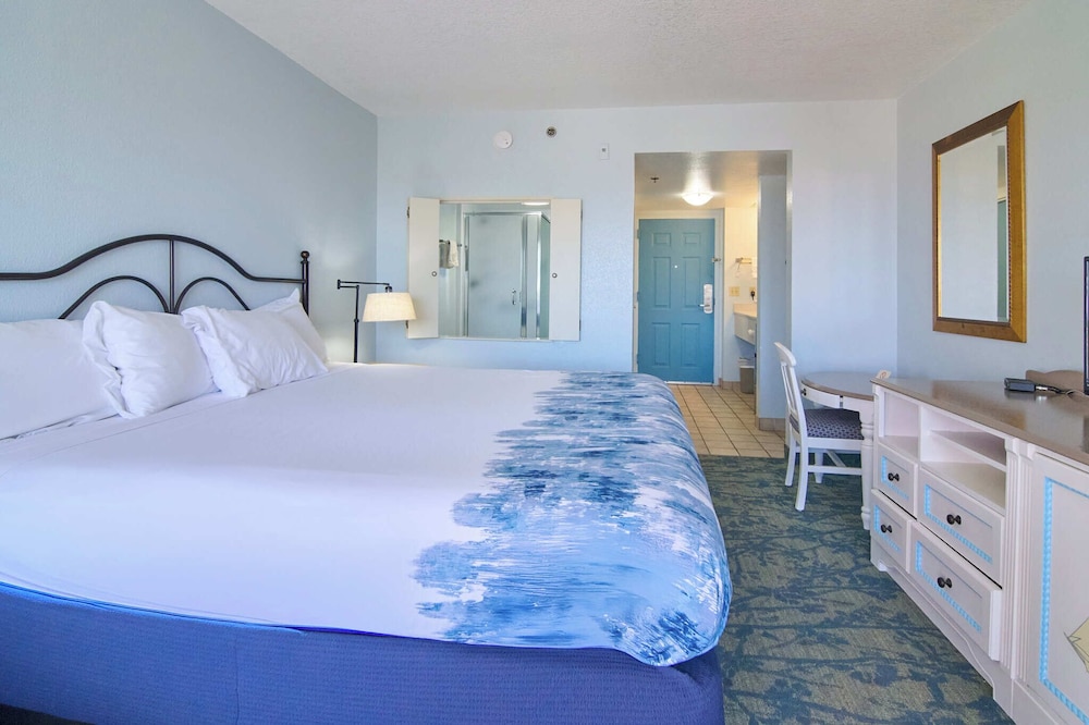 King Jacuzzi Unit - 3rd Floor - Photo 2