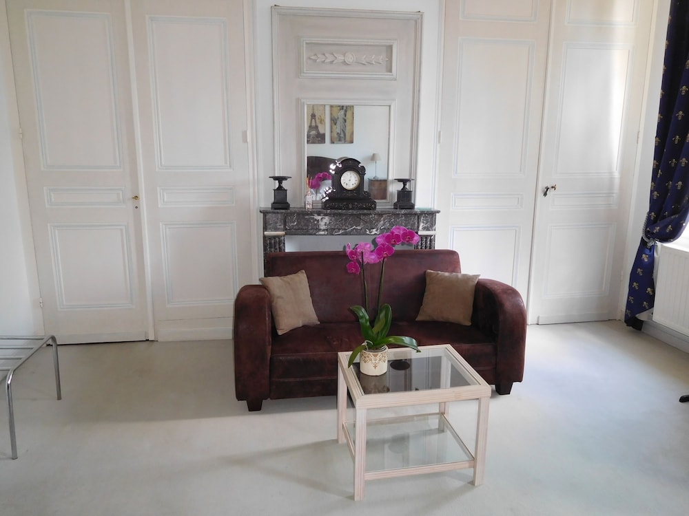 Comfort Quadruple Room, 1 Bedroom, Private Bathroom, Garden Area (Jules Verne) photo 2