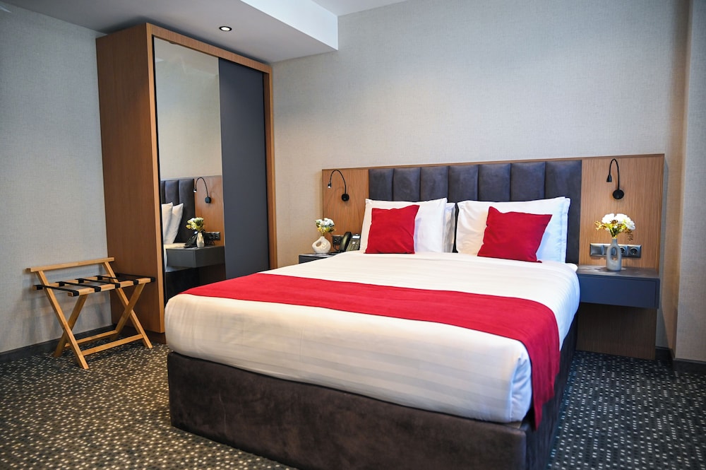 Standard Double Room, Balcony, City View