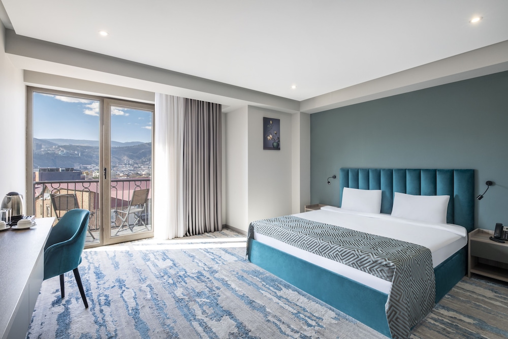 Standard Double Room, 1 King Bed, Balcony photo 1