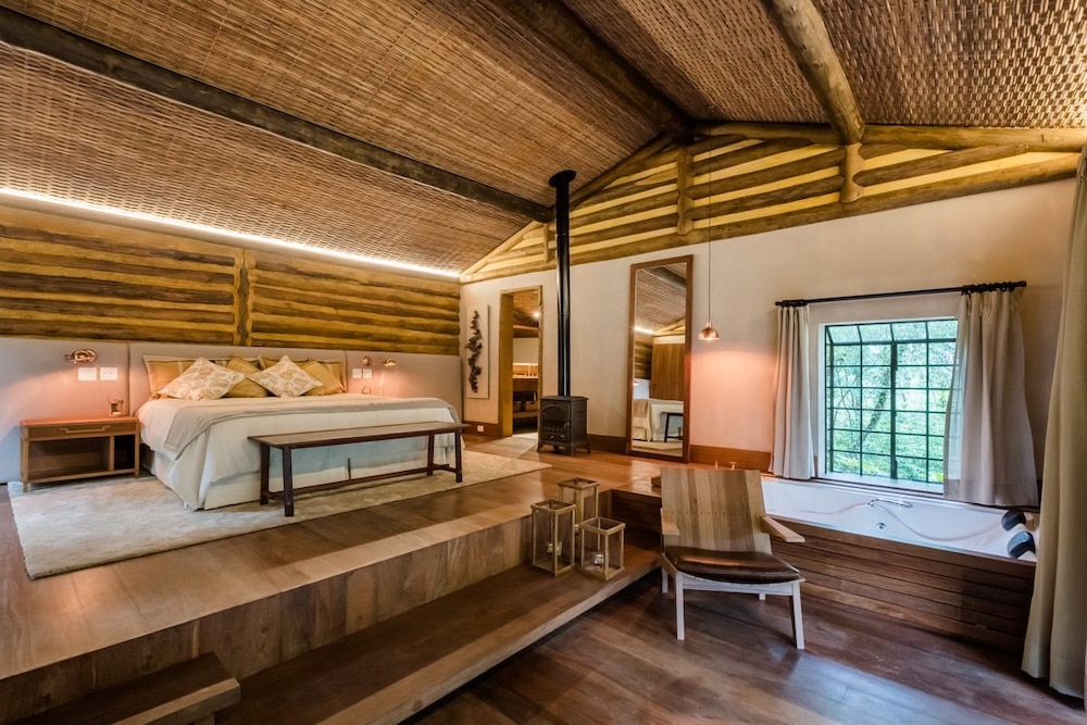 Luxury Chalet, Jetted Tub