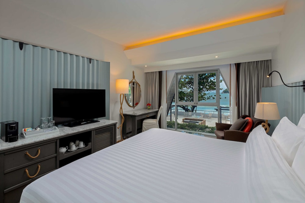Deluxe Room, Sea View - Photo 2