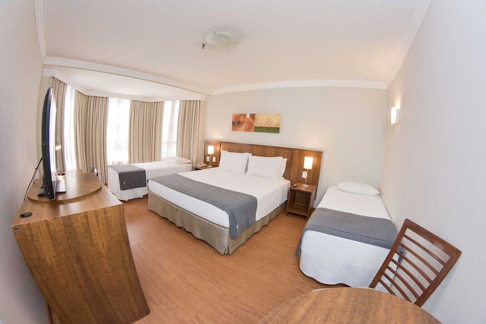 Executive Room - Photo 3