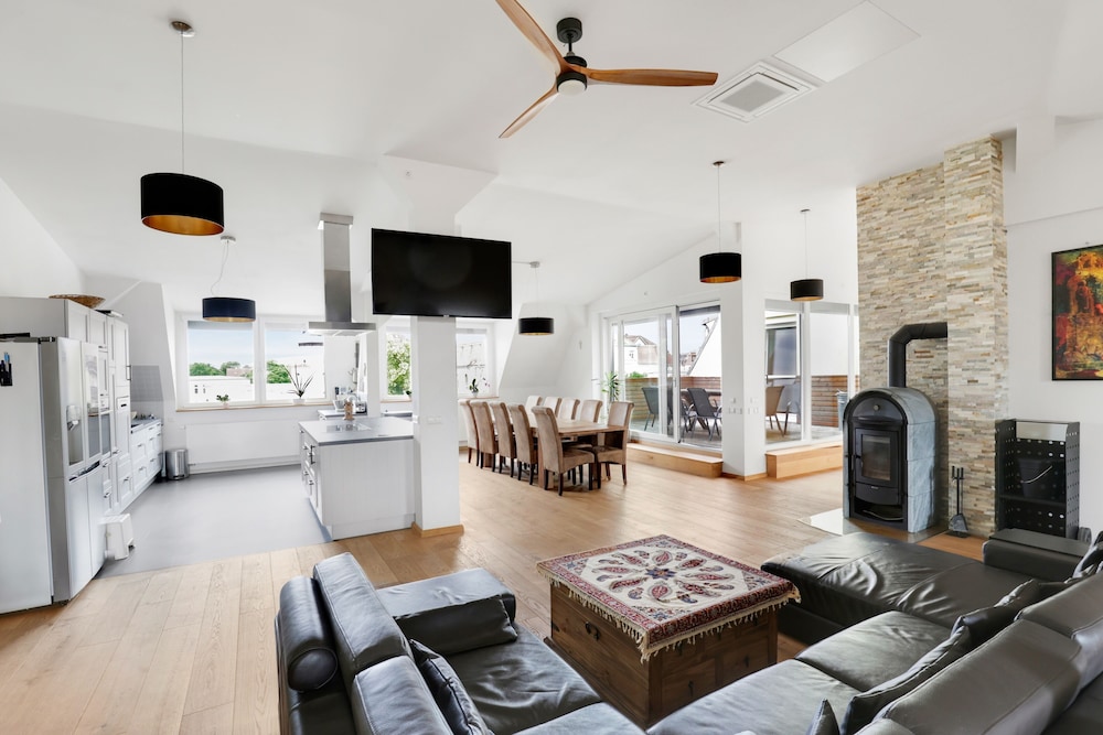 Premium Apartment, 5 Bedrooms, Terrace, City View