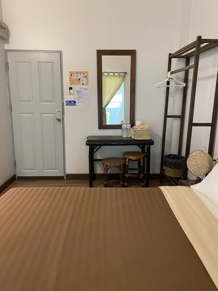 Air-con Family 2 Double Room