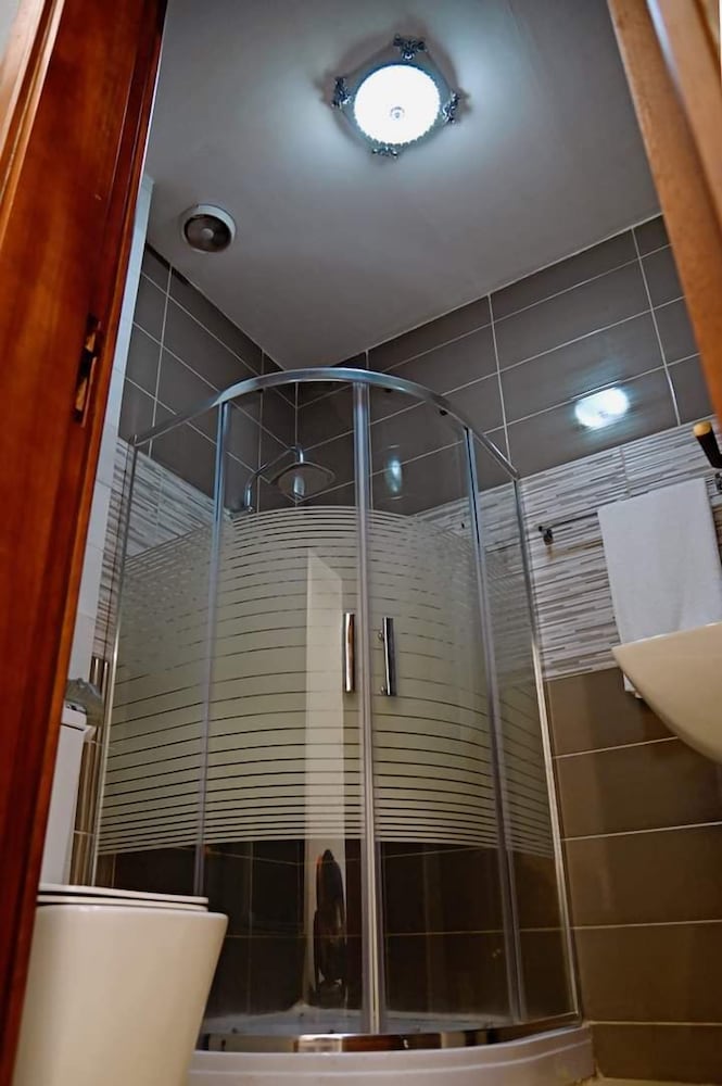Comfort Room photo 2