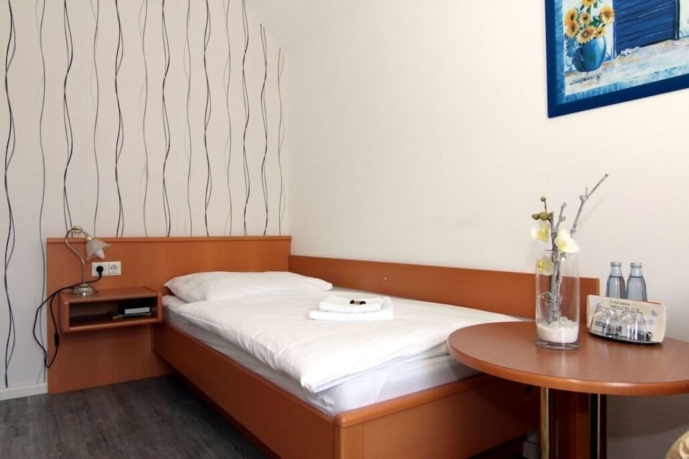 Standard Twin Room photo 1