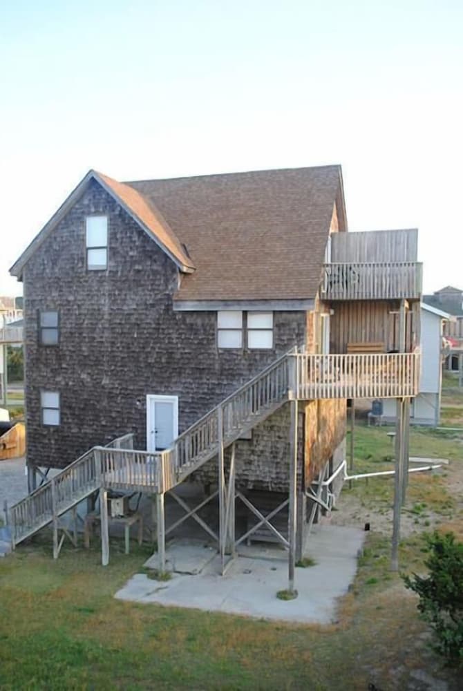 93N – Oceanfront 3 story duplex photo 1
