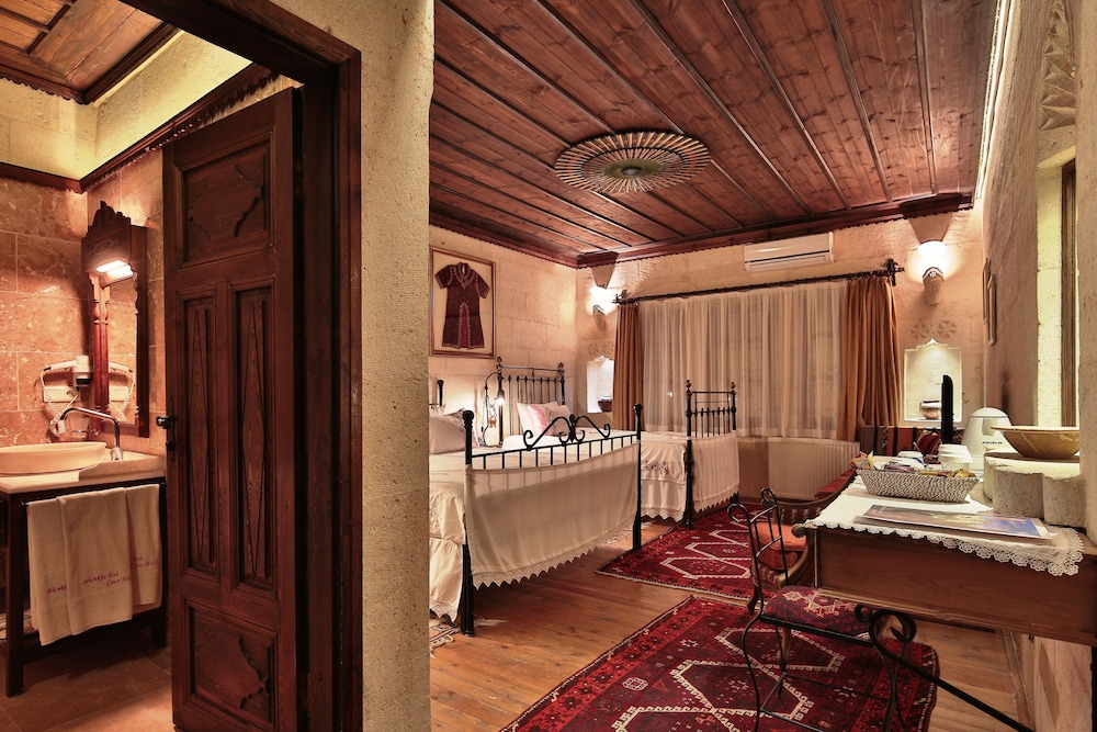 Deluxe Triple Room photo 1
