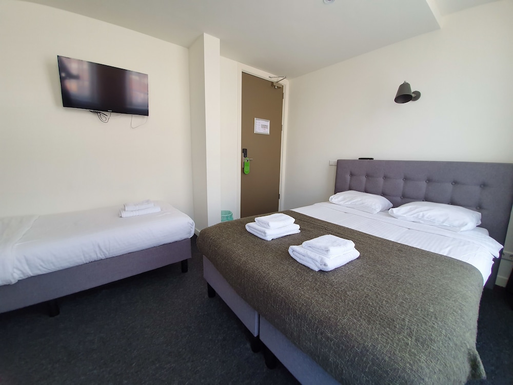 Standard Triple Room photo 2