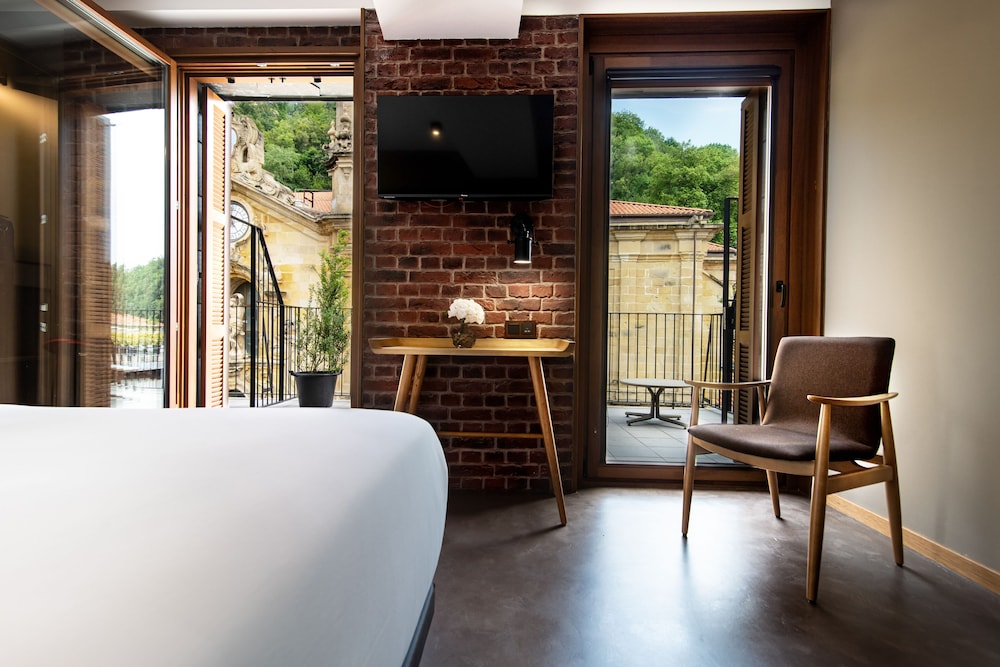 Premium Room, Terrace, City View
