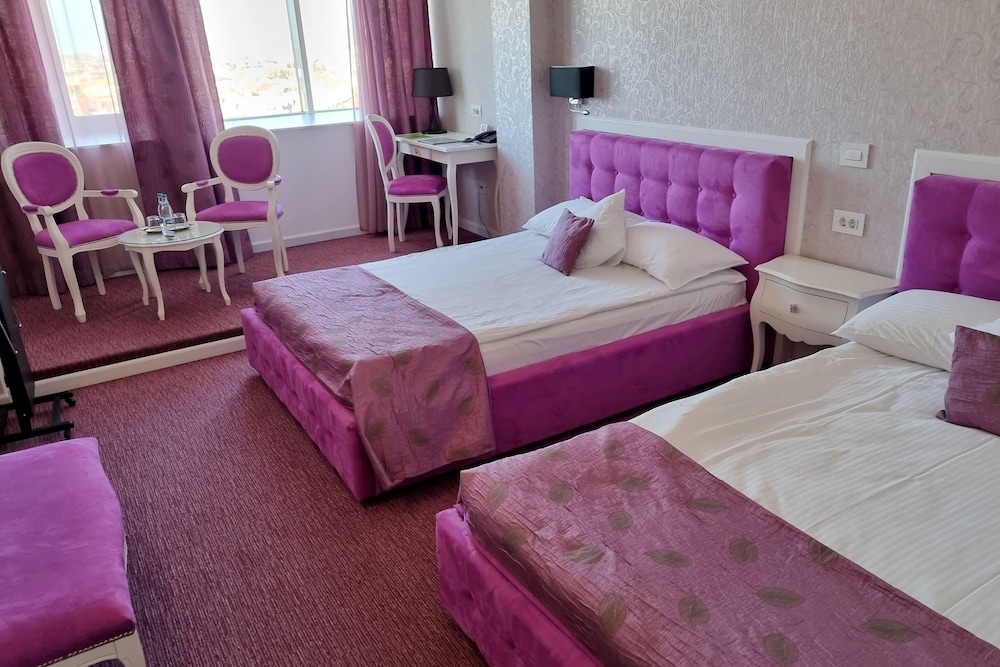 Deluxe Family PLUS Room - Photo 5