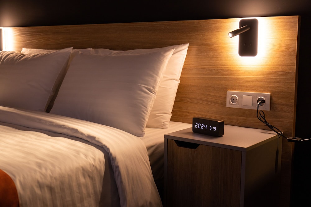 Basic Double Room, 1 Queen Bed photo 3