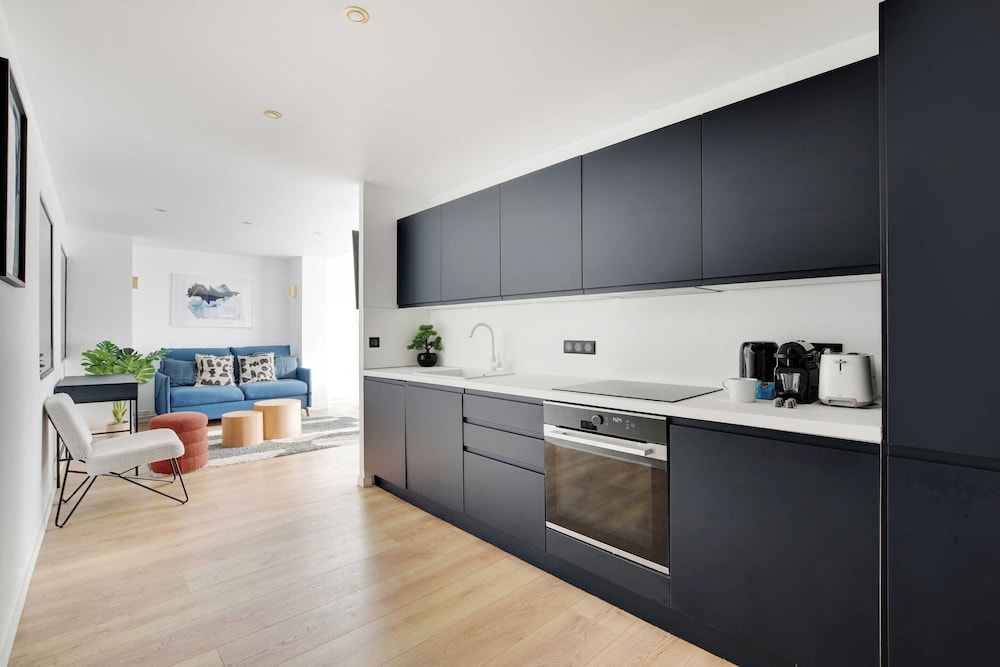 Apartment photo 2