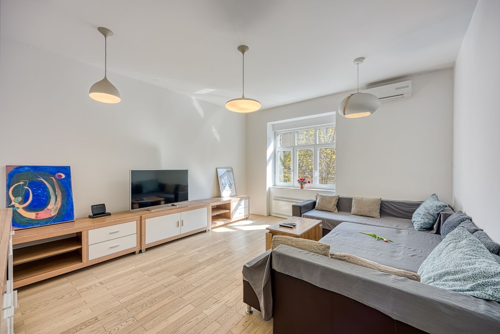 Family Apartment, 1 Bedroom (Central Haven)
