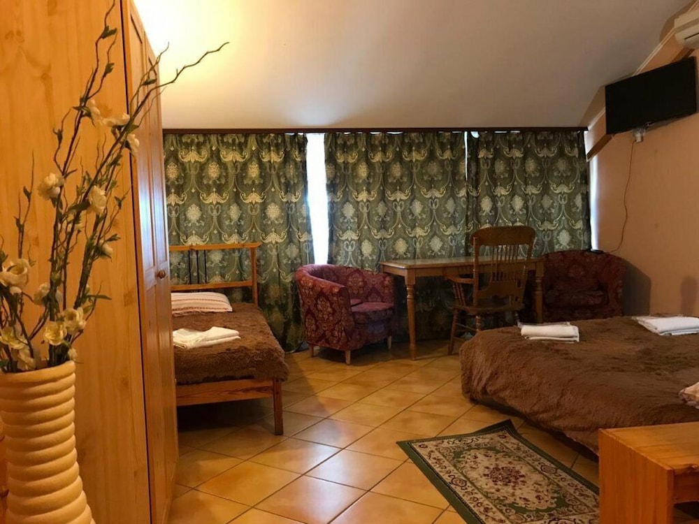 Family Room photo 1