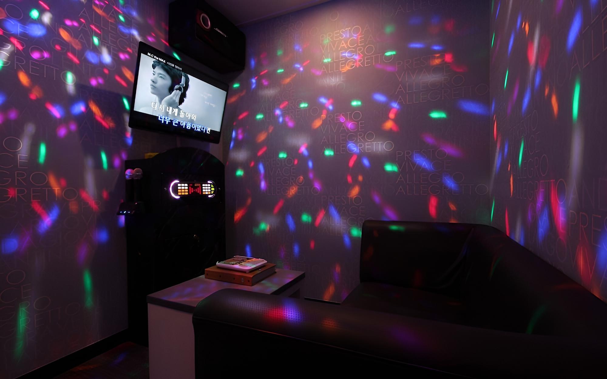 Room (VIP Ocean A - Karaoke (2PCs ocean vie) - Photo 4