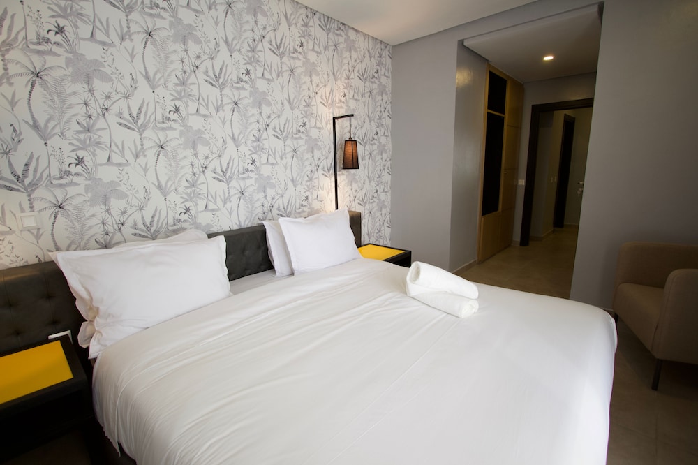 Superior Suite - Photo 20