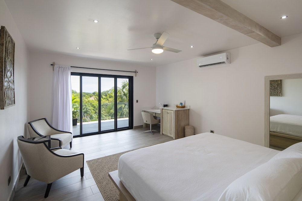 Room, 1 King Bed, Pool View photo 3