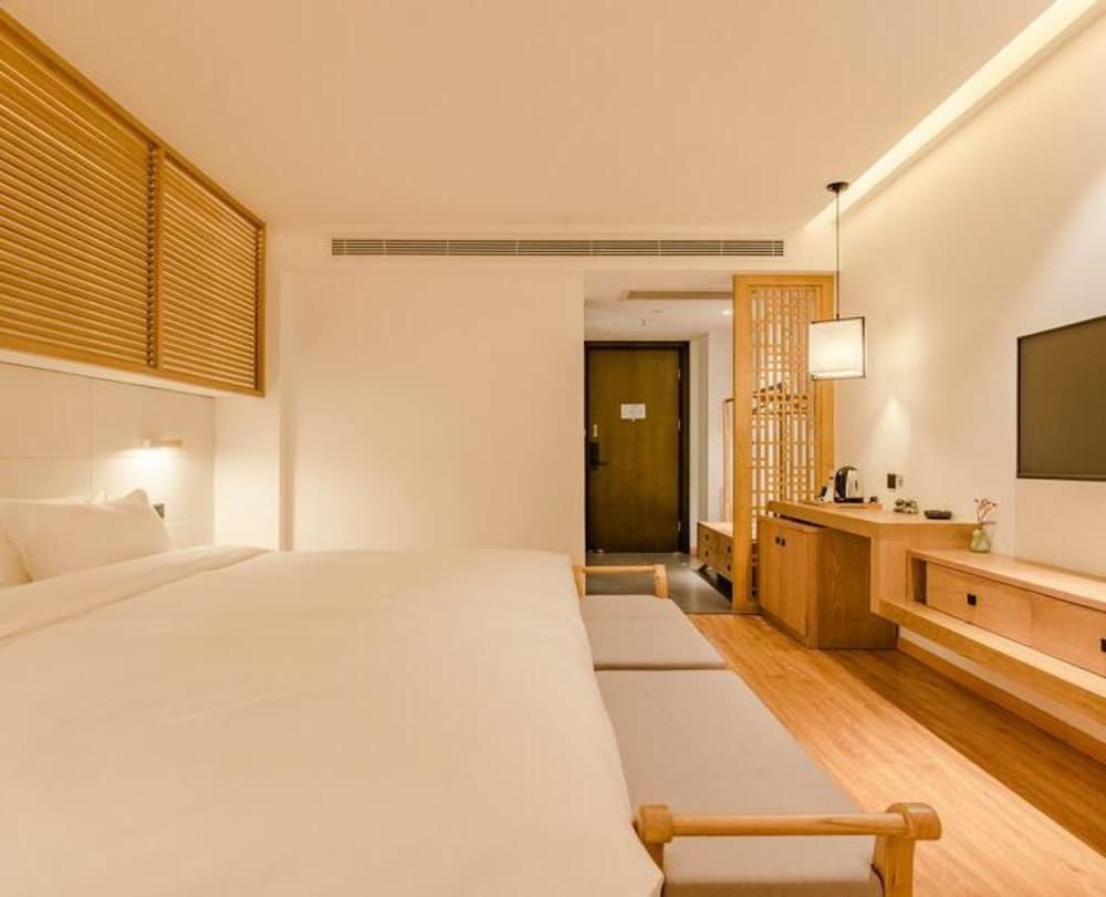 Classic Double Room (Mainland Chinese Citizen Only) photo 2