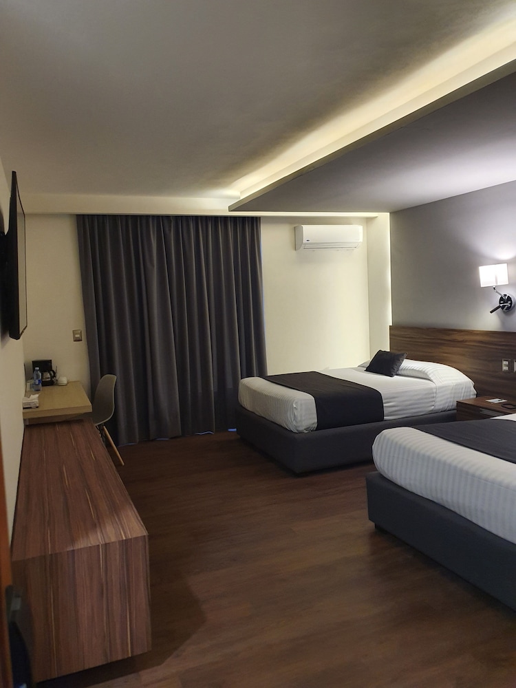 Double Room, 2 Double Beds photo 2