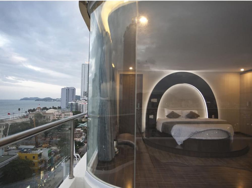 Suite, 1 Double Bed, Sea View photo 2