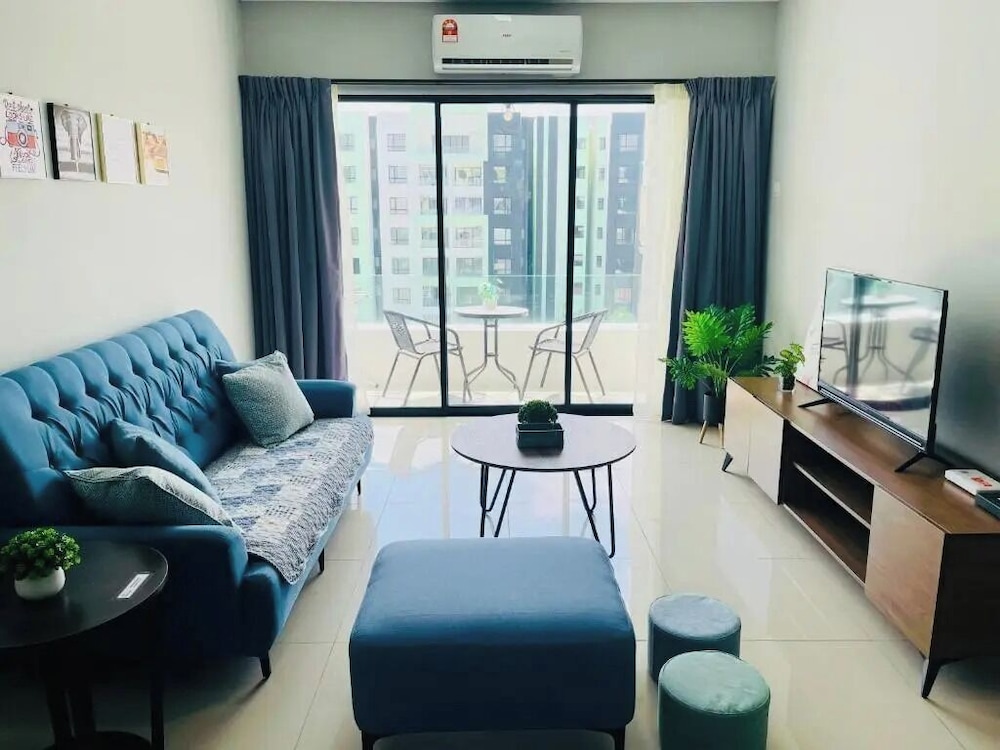 Junior Suite, 3 Bedrooms, Pool View