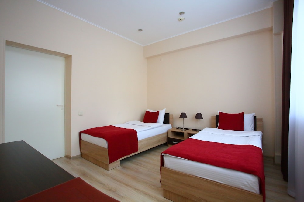 Standard Twin Room photo 2