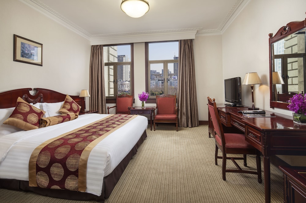 Superior Room, 1 King Bed photo 1