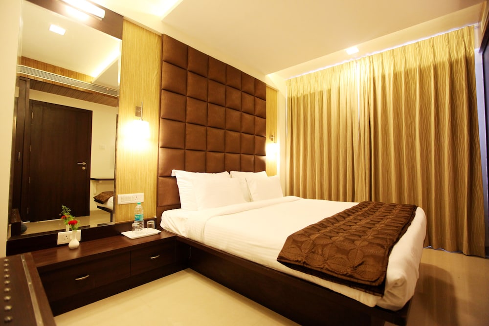 Deluxe Studio