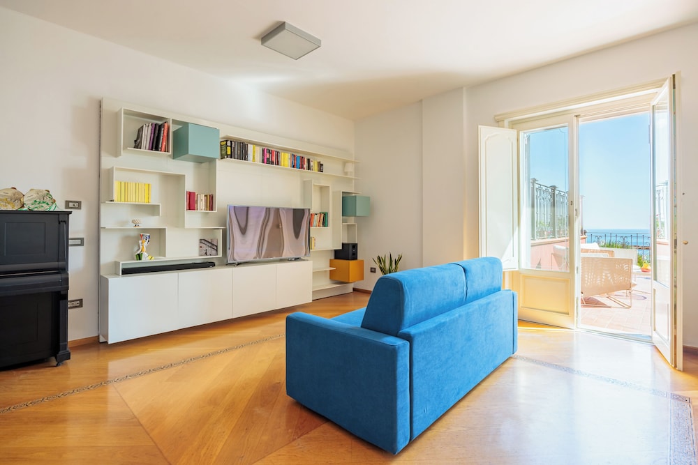 Apartment (2 Bedrooms)